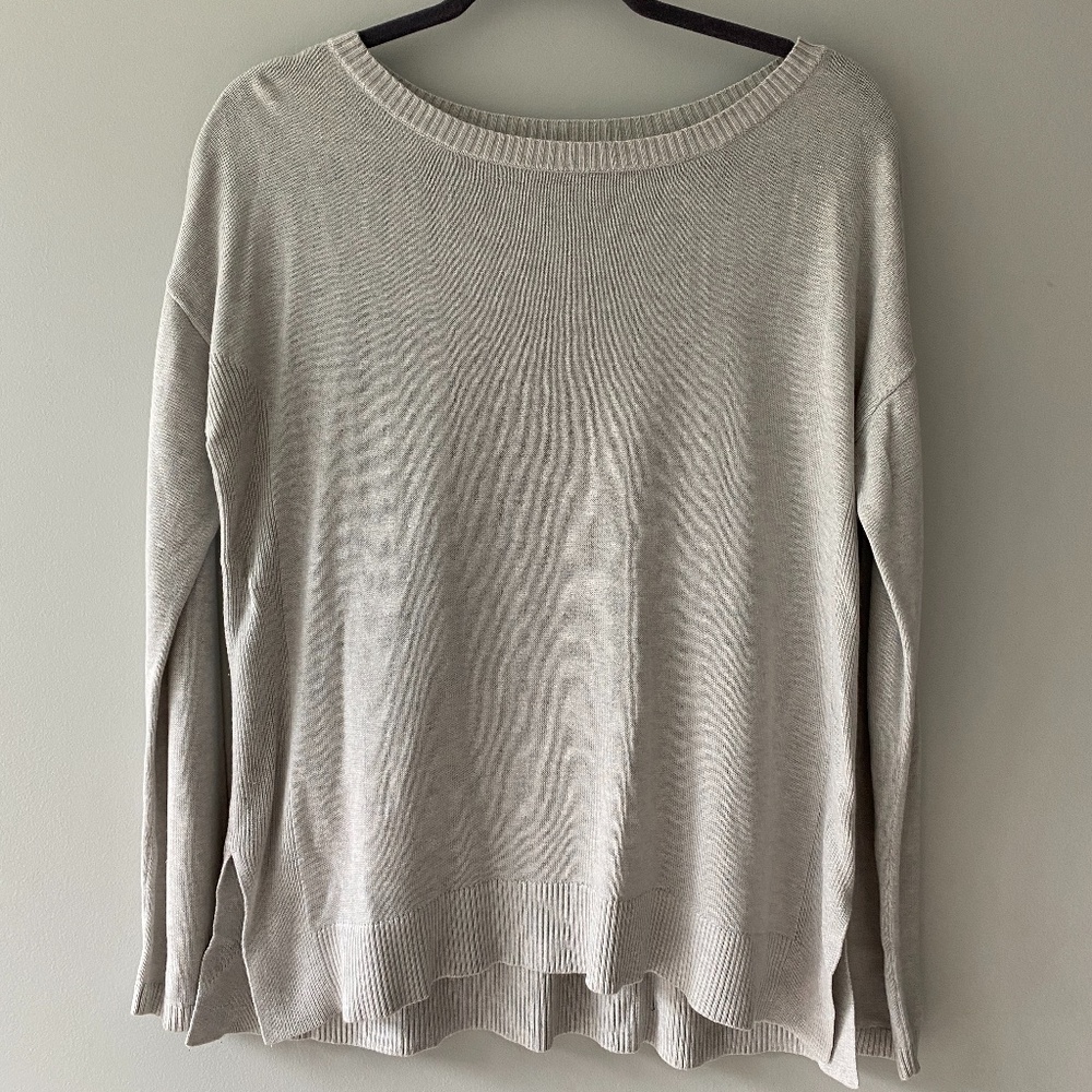 Lightweight Knit Long Sleeve
